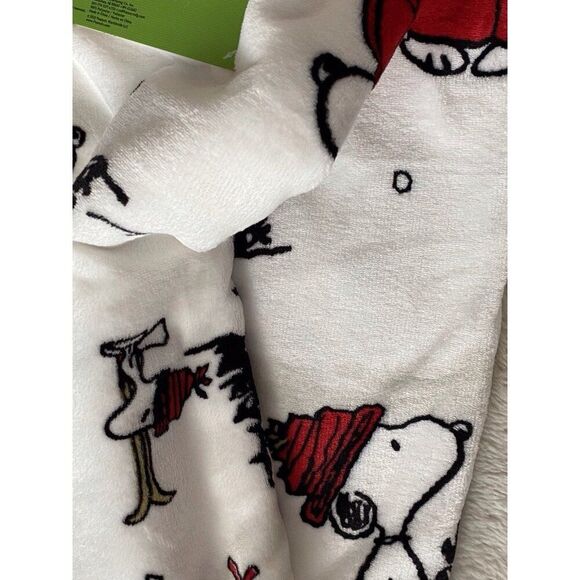 Peanuts Snoopy Woodstock Puffer Jacket Puffy Coat Soft Throw Blanket 50 X 70” - Picture 16 of 16